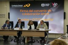 Foto de la firma del Convenio